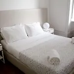 Hostel Ww &