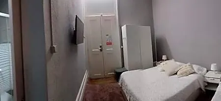 Hostel Ww &